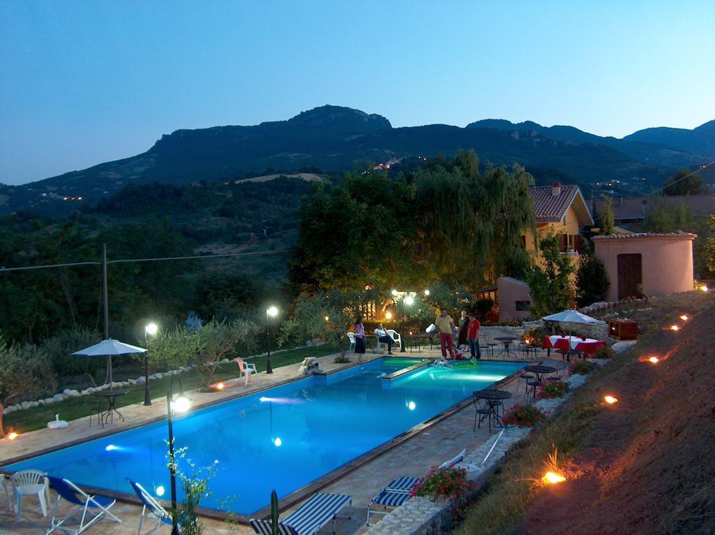 Agriturismo La Solagna Montebello di Bertona Exterior foto